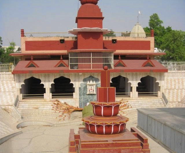 श्री पीताम्बरा पीठ दतिया