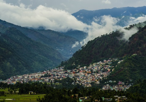 दिसंबर की छुट्टियां बिताएं उत्तराखंड की वादियों में…