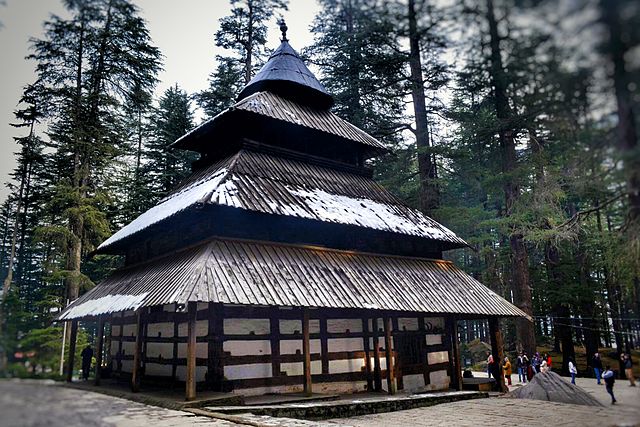 न्यू ईयर सेलिब्रेशन : पर्यटन नगरी मनाली तैयार…