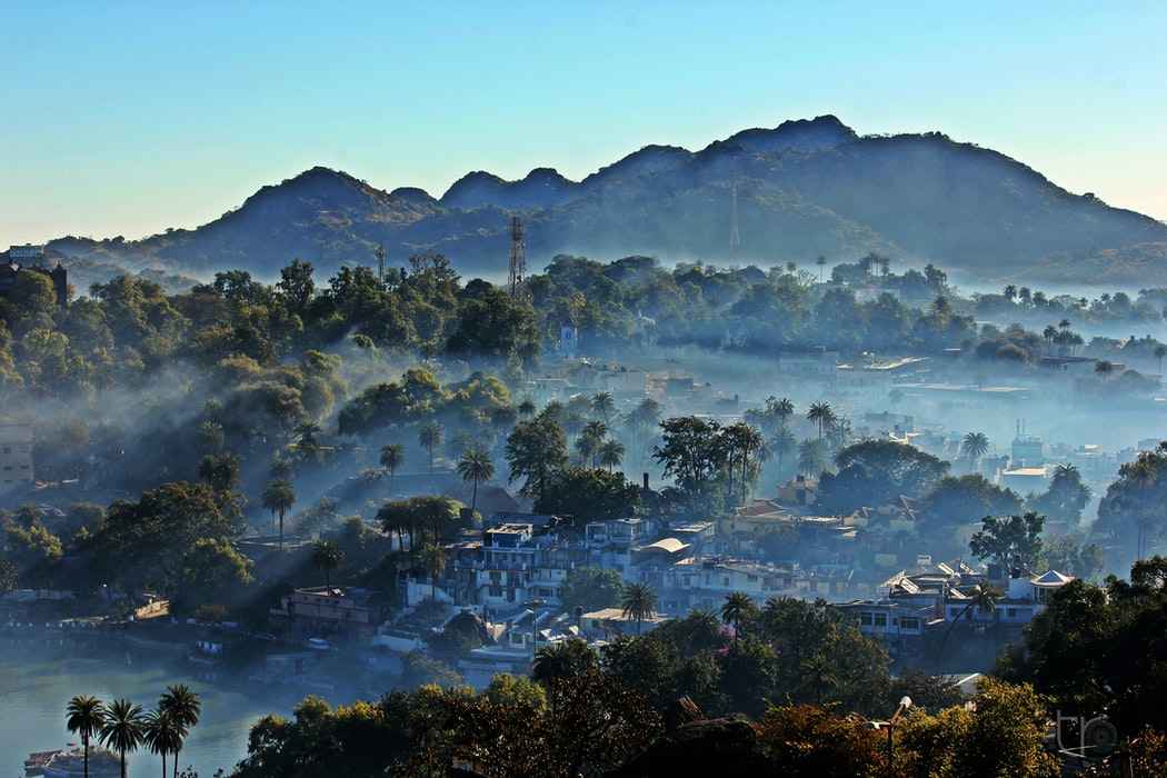 हिल स्टेशन माउंट आबू शिमला से भी ठंडा...पारा शून्य डिग्री पर