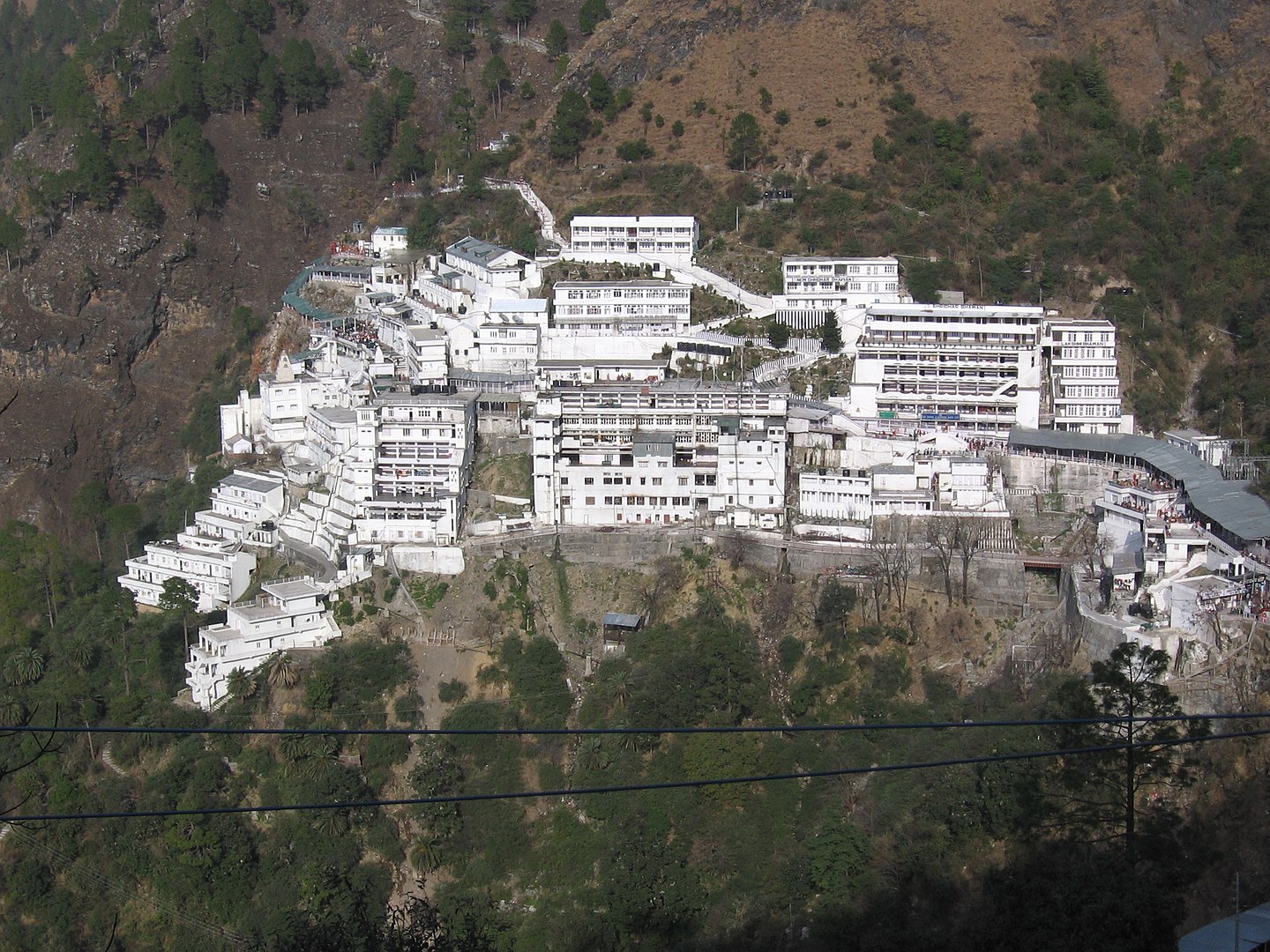 वैष्णो देवी दर्शन के लिए ये साधन हैं उपलब्ध