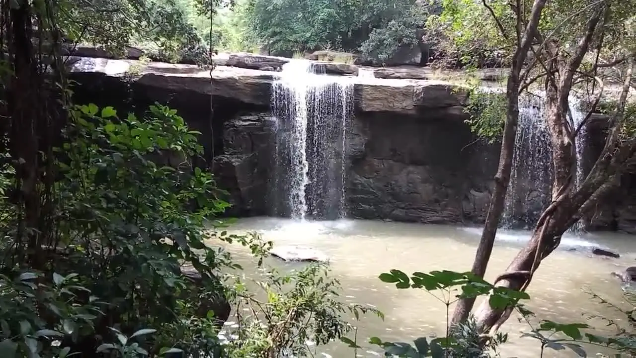 बारिश के मौसम में देखने लायक होता है सियादेवी जलप्रपात...