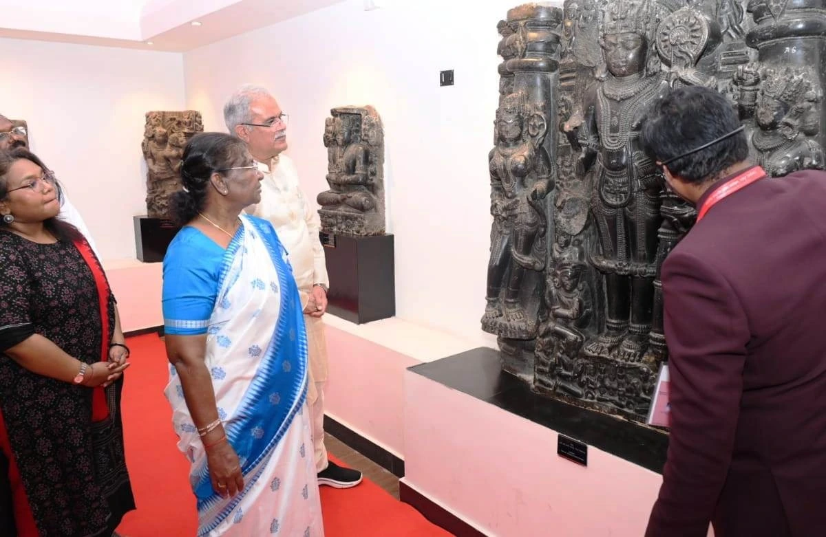राष्ट्रपति द्रौपदी मुर्मु छत्तीसगढ़ के पुरातात्विक वैभव से हुईं रू-ब-रू