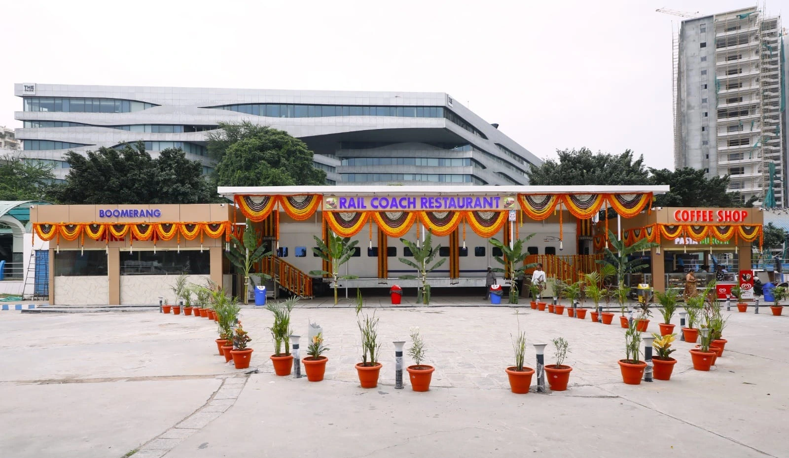 Hyderabad: A Rail Coach Restaurant on Necklace Road