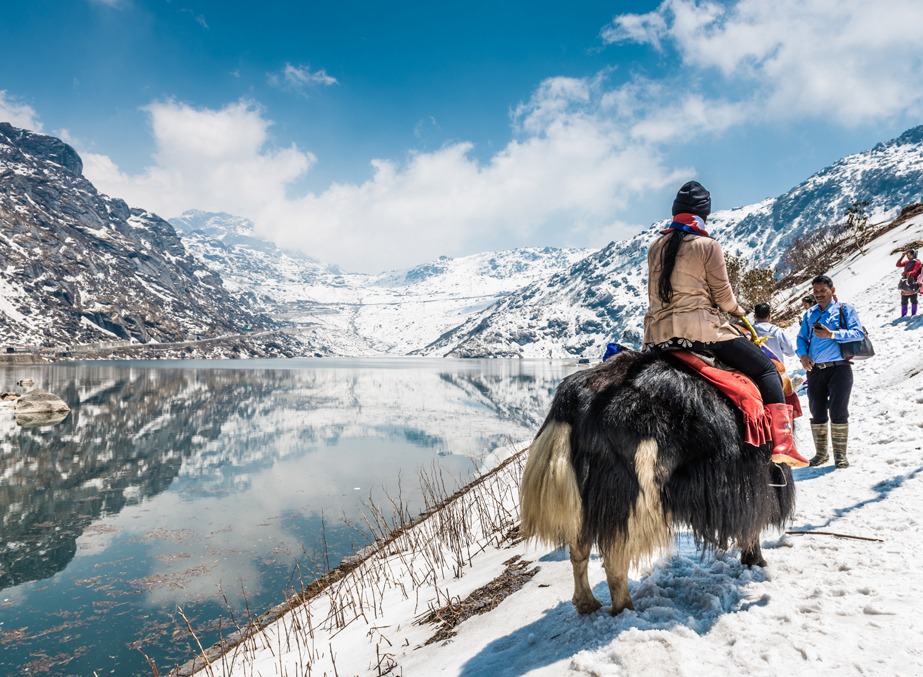 Sikkim Government Initiates Permit Issuance for Nathula and Lake Tsomgo Visits