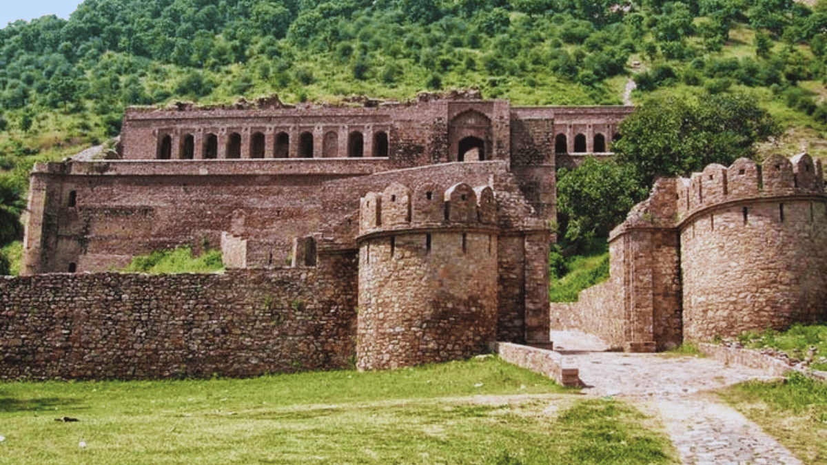 Bandhavgarh Fort: A Timeless Marvel Amidst the Wilderness of Madhya Pradesh