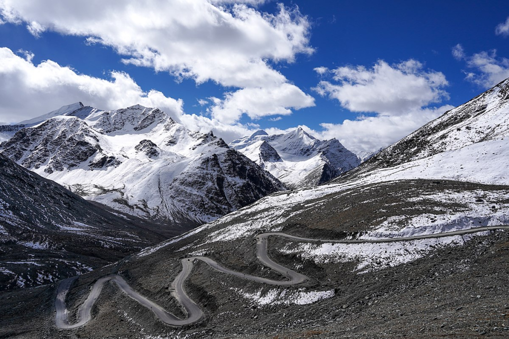 manali to leh