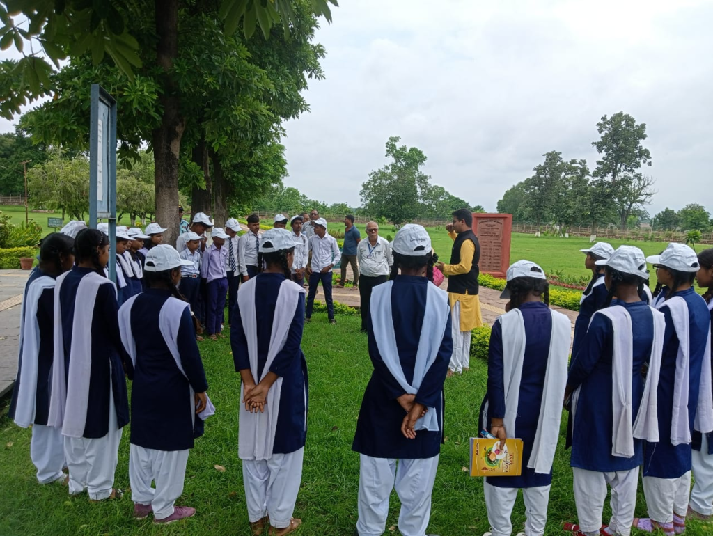 सिरपुर विशेष क्षेत्र विकास प्राधिकरण (साडा) ने सिरपुर में किया हेरिटेज वॉक का आयोजन