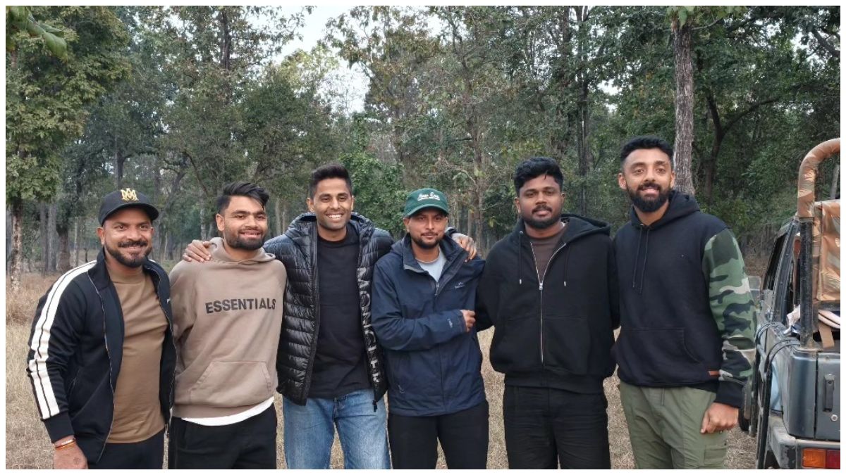 बारनवापारा वन्यजीव अभयारण्य में टीम इंडिया के खिलाड़ियों ने लिया जंगल सफारी का आनंद