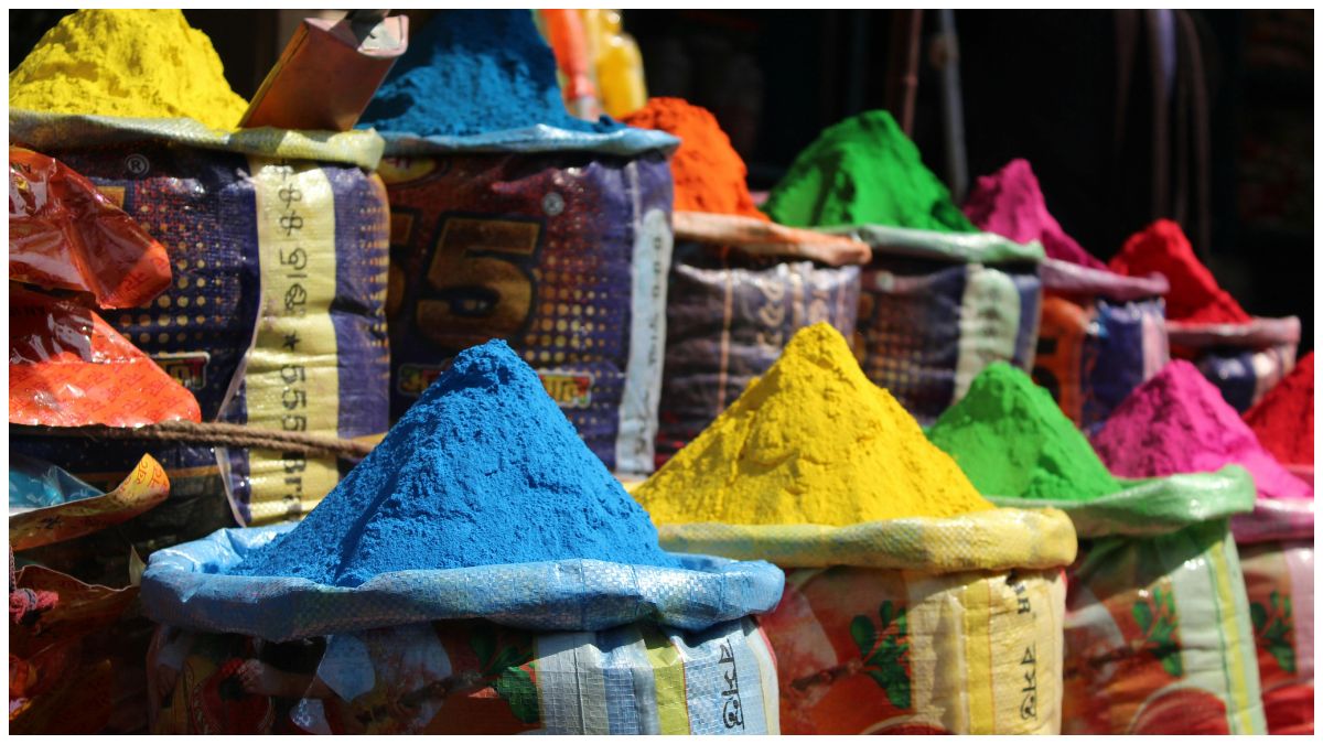 दुनिया ने खेली होली पर रायगढ़ के इस गांव में नहीं उड़ा गुलाल