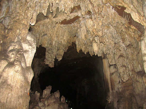 कोटमसर गुफा