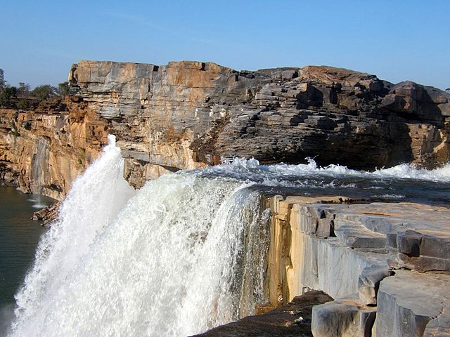 640px-Chitrakot_Waterfall_Jagdalpur_India