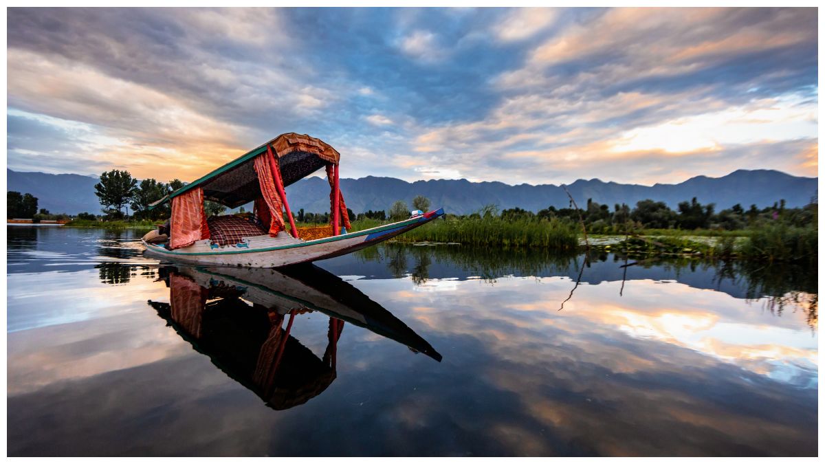 lake in kashmir