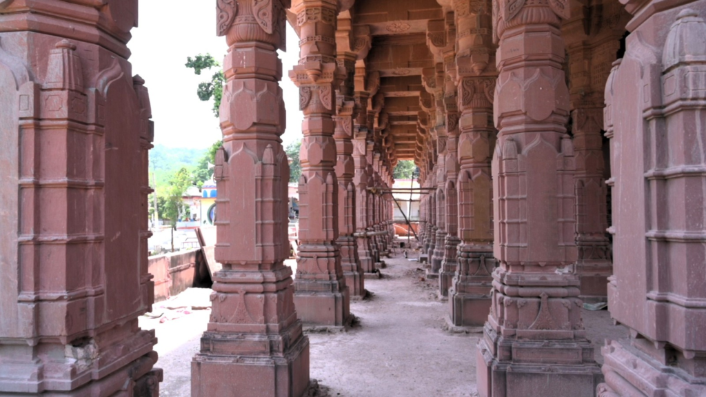 पाटेश्वर आश्रम में भव्य एवं विशाल माँ कौशल्या धाम का निर्माण अंतिम चरण में