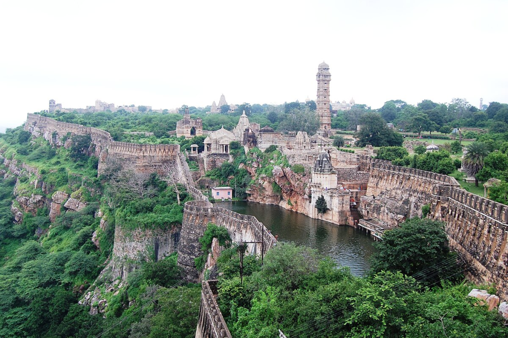 India’s Most Breathtaking Forts Every Curious Traveller Must Explore