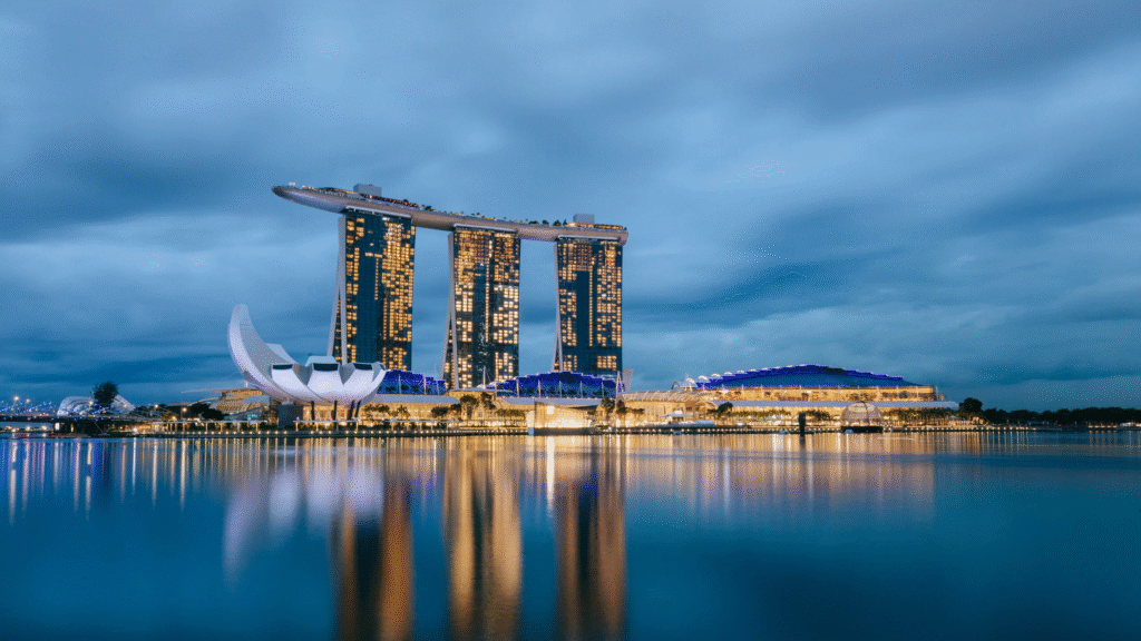 Singapore on a Budget: Tips and Tricks for a Pocket-Friendly Holiday